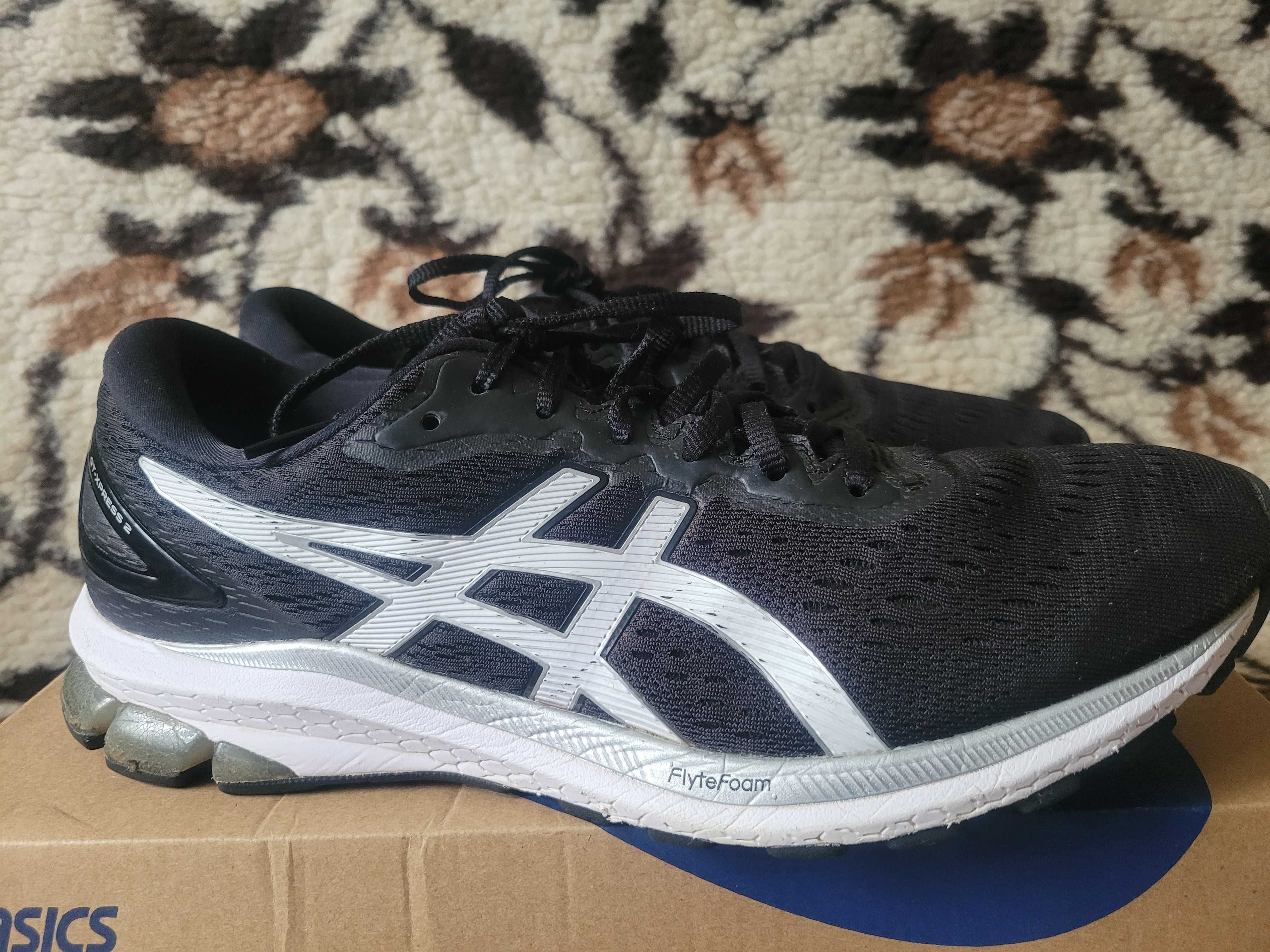 Mega sportowe buty do biegania Asics Xpress 2 wkł.28 cm