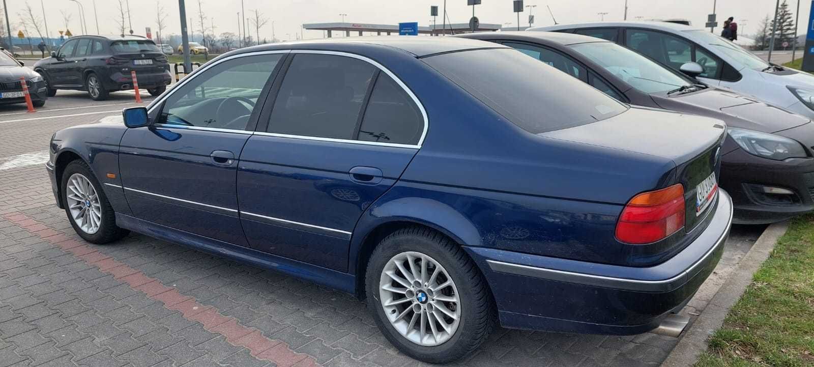 BMW E39, 535I V8 Orientblau