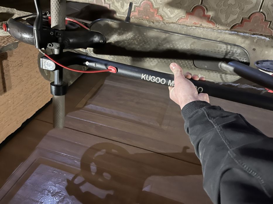 Продау електро самокат KUGOO M365 PRO