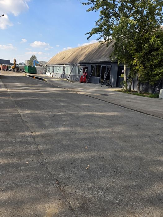 Wydzierżawie Plac, teren,hale  stacja demontażu inna działalność