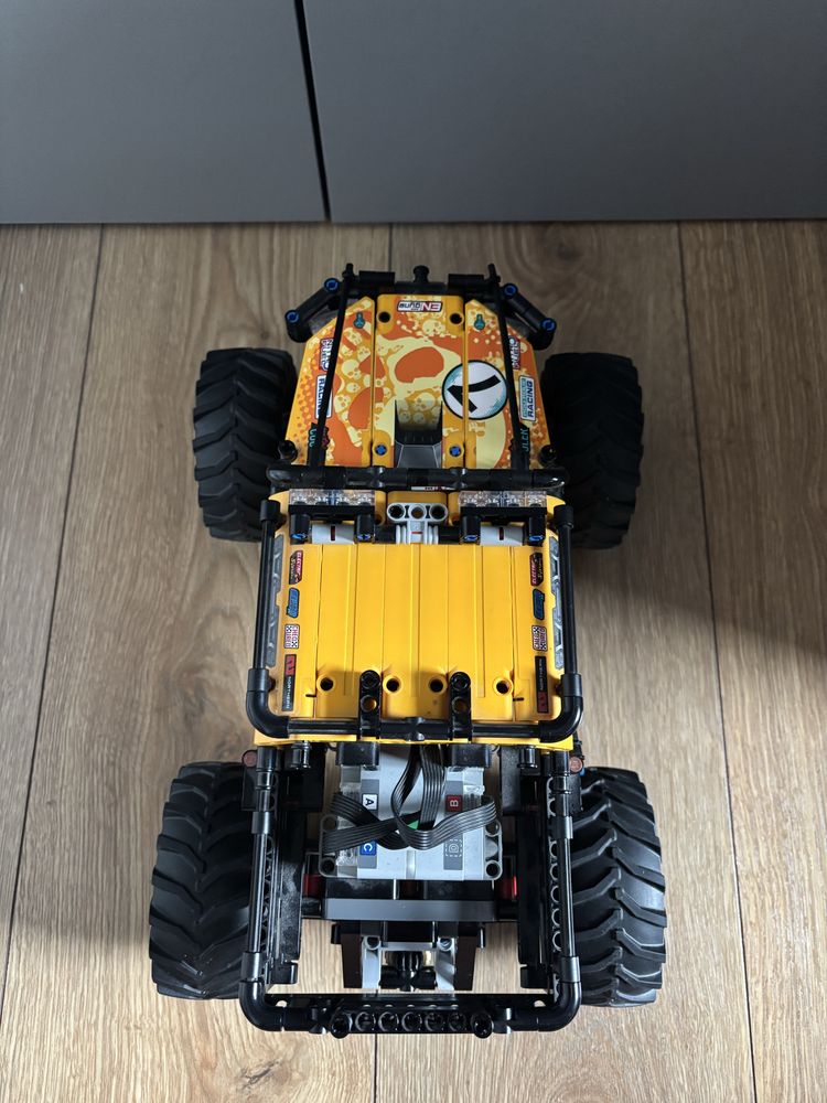 LEGO Technic 42099 pojazd terenowy zdalnie sterowany