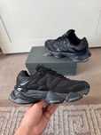 New Balance 9060 czarne trampki, rozmiar 40