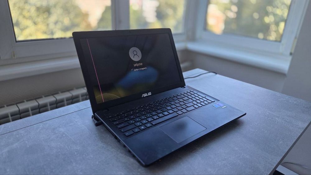 Ноутбук ASUS Intel Pentium, 4 ГБ RAM, 500 ГБ HDD, 15.6" б/в