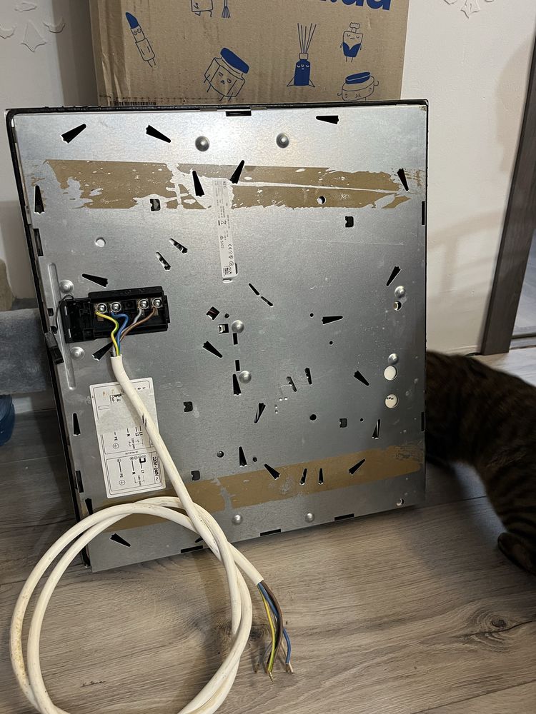 Індукційна поверхня AEG Electrolux