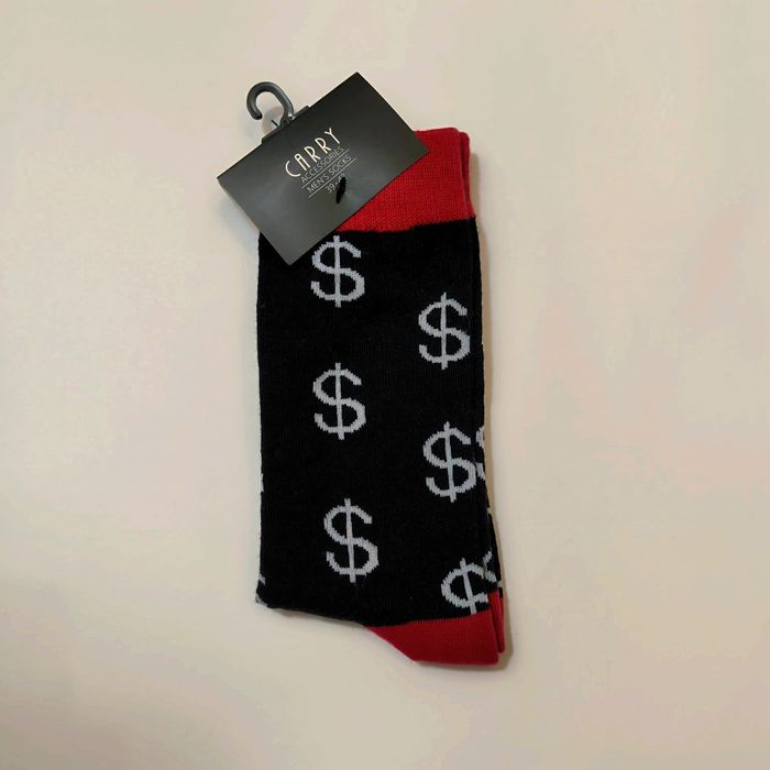Stylowe skarpetki z motywem dolara od Carry
