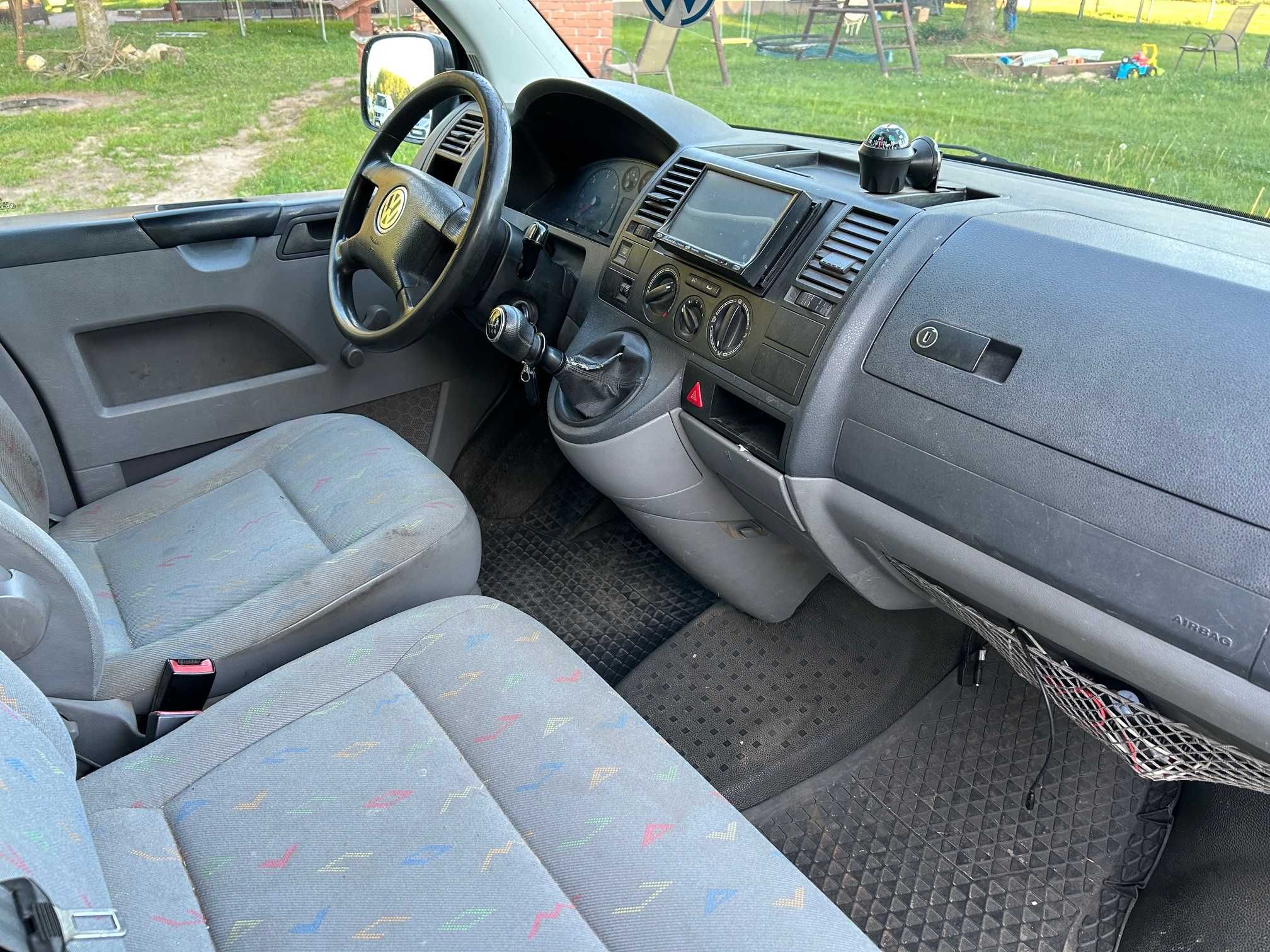 VW Transpoter T5 2.5 TDI 130 KM 4Motion przeszklony