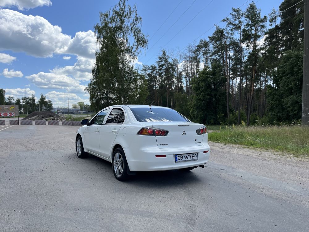 Продам автомобіль Mitsubishi Lancer