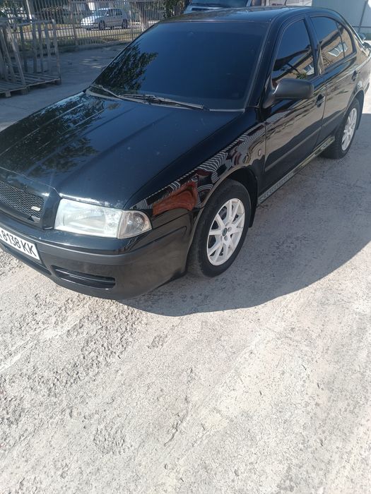 Продам автомобіль Шкода Октавія тур RS