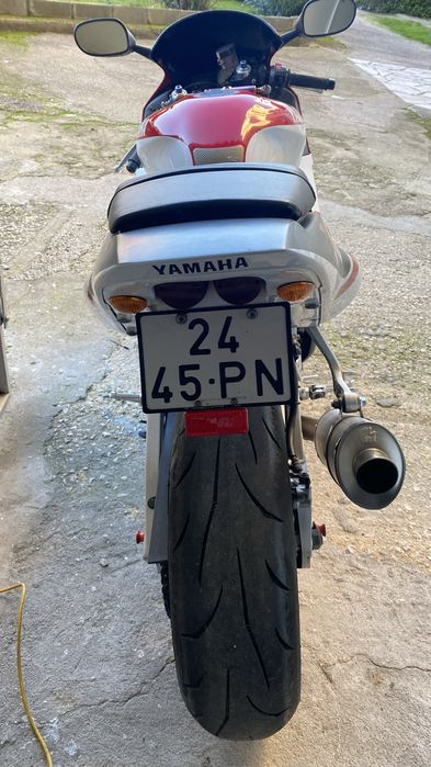 Yamaha YZF R6 (RJ03) de maio 2000