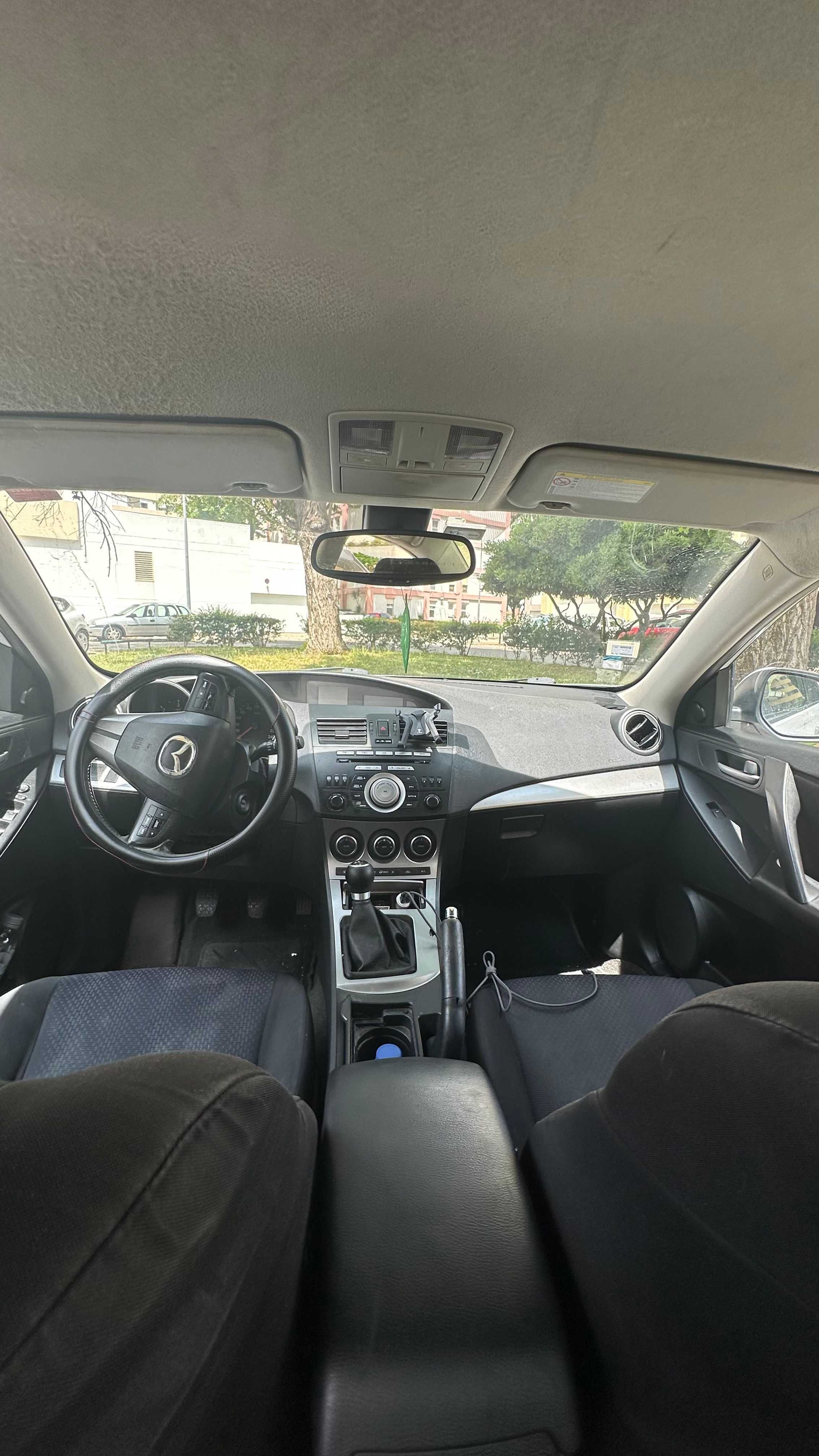 Mazda 3 MZ-CD 1.6 Exclusive Plus – 2010 (Branco Pérola)