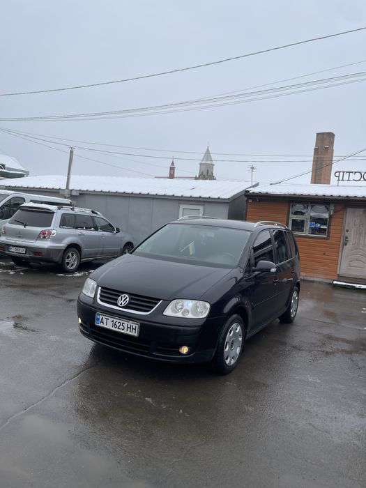 Продається автомобіль Volkswagen Touran  1,6MPI 7 місць