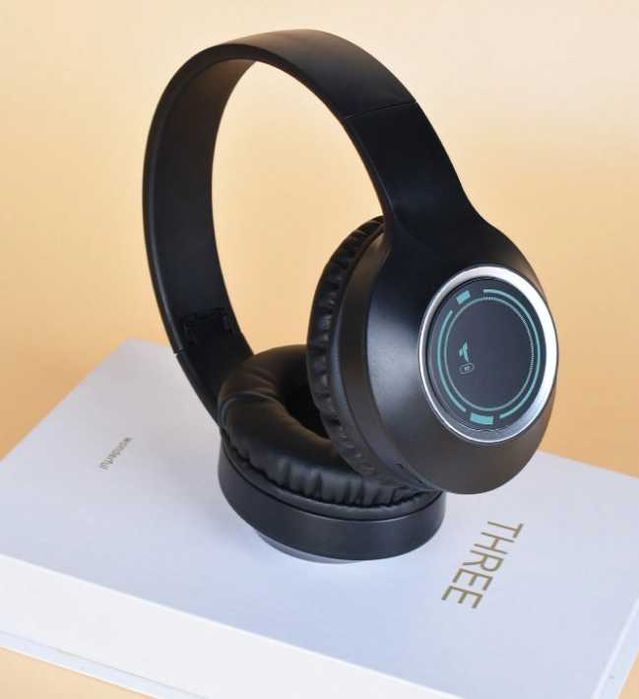 Беспроводные накладные наушники  М3 Bluetooth V5.0 MP3 Black c RGB