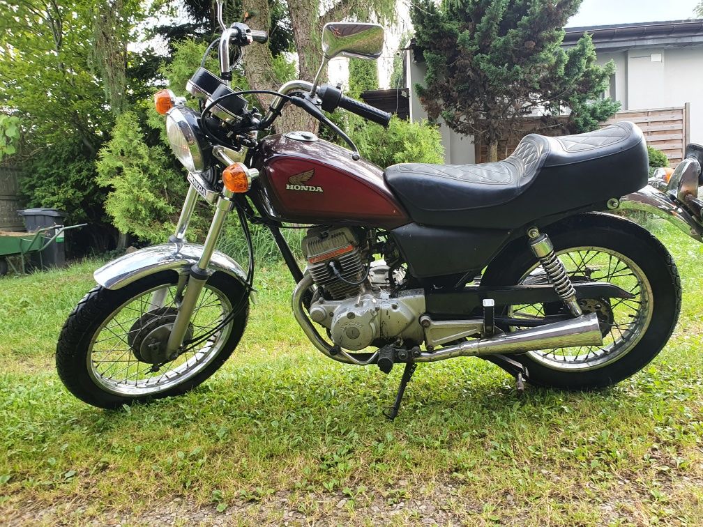 Honda CB125  CM125  1985