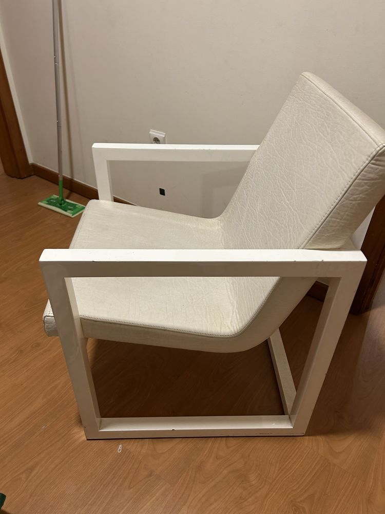 Vendo cadeirao branco