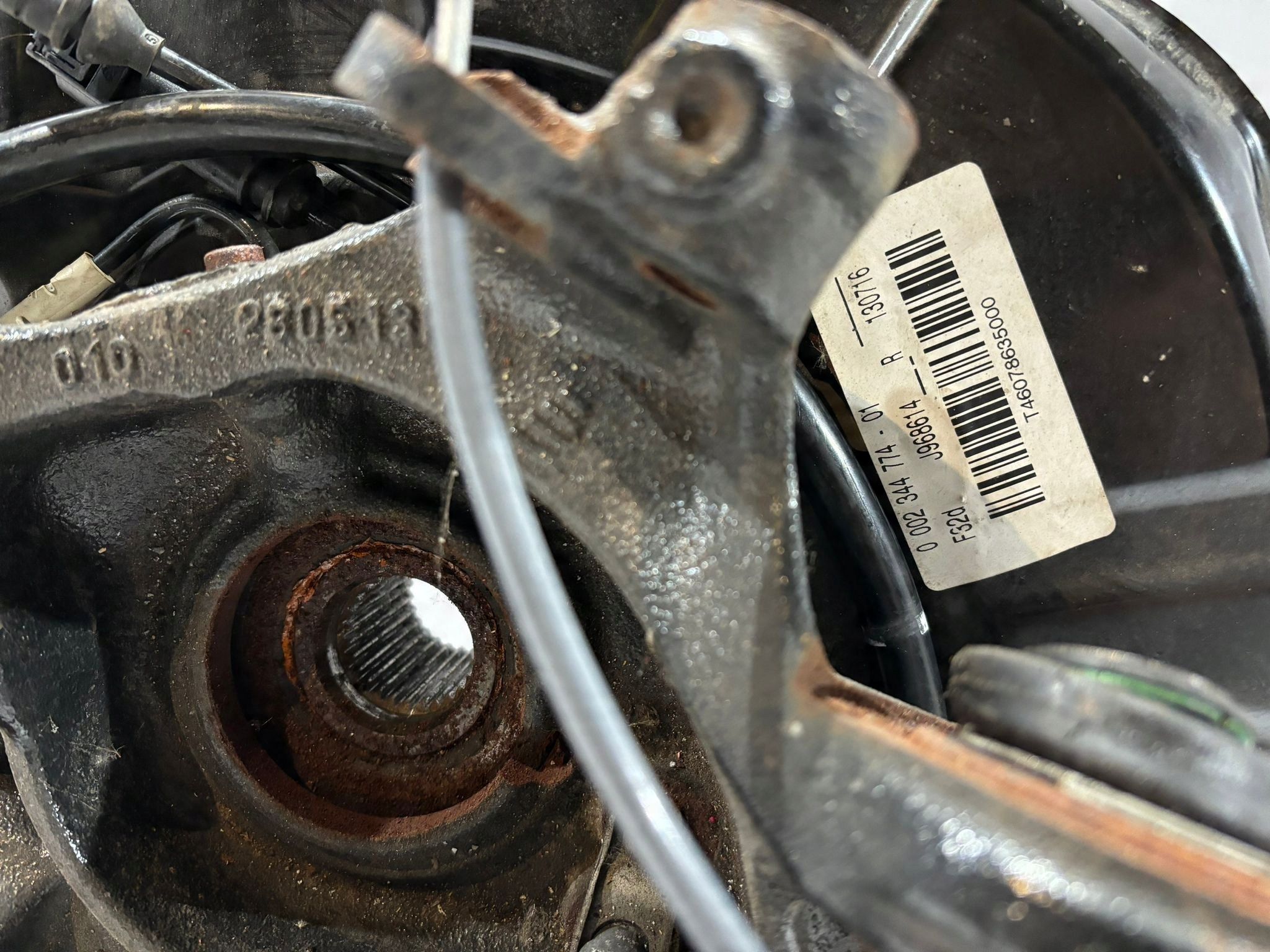 BMW 4 F32 F33 zwrotnica piasta tył prawy - 16229