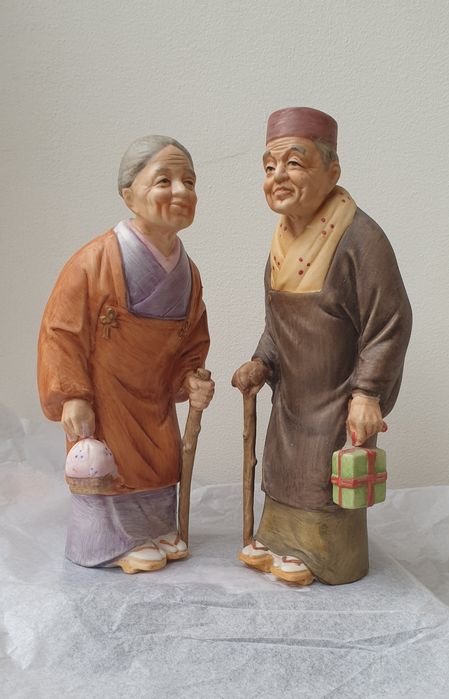 Casal de estatuetas de cerâmica