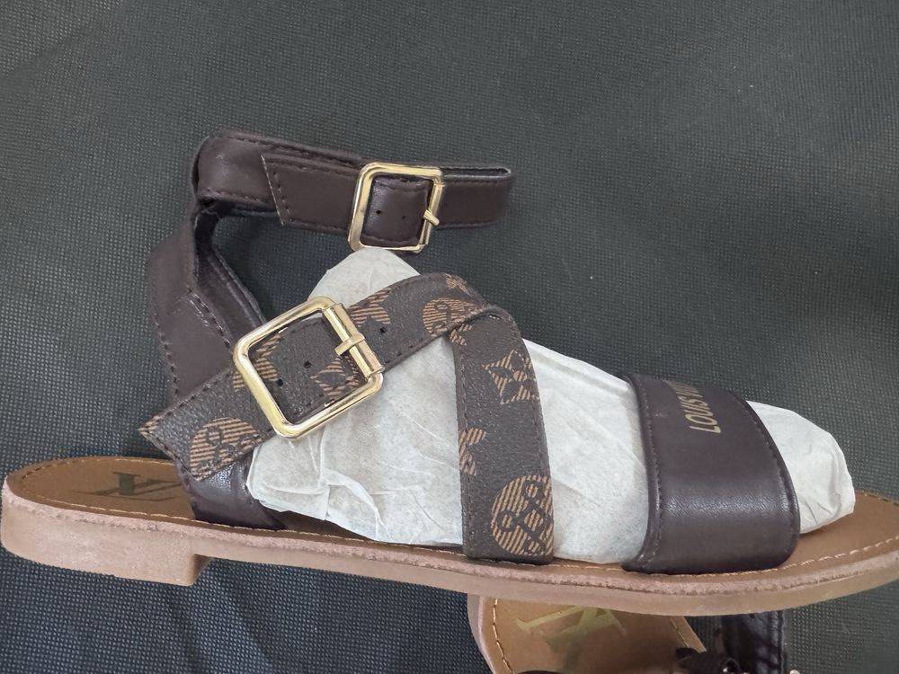 Босоніжки louis vuitton