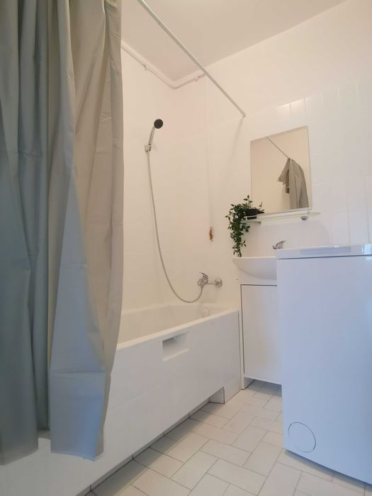 Pokój jednoosobowy z balkonem centrum Rondo Mogilskie od grudnia