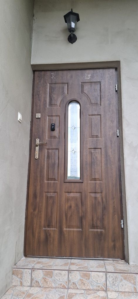Drzwi zewnętrzne prawe