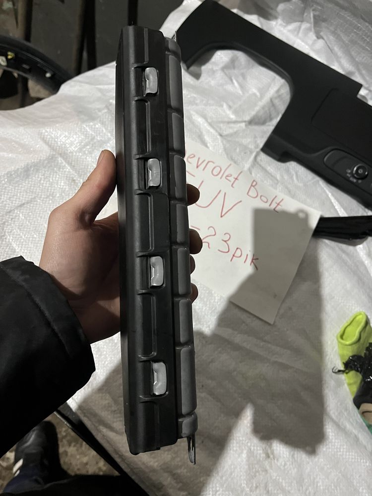 Bolt euv ev 22-23 airbag колін волія