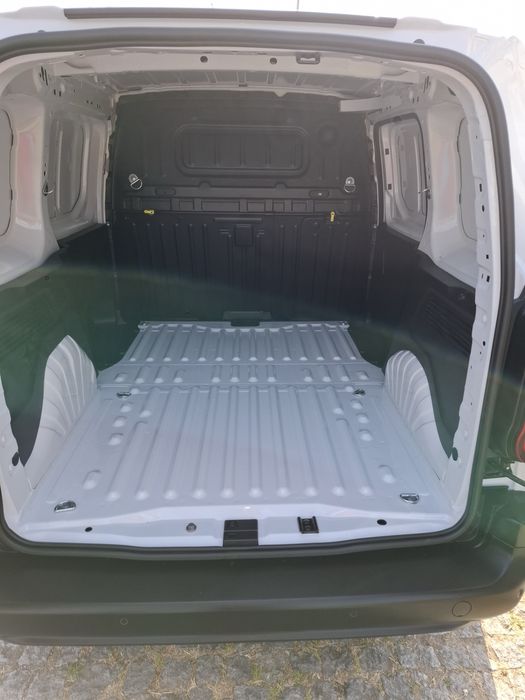 Opel Combo 1500 3 lugares 2024