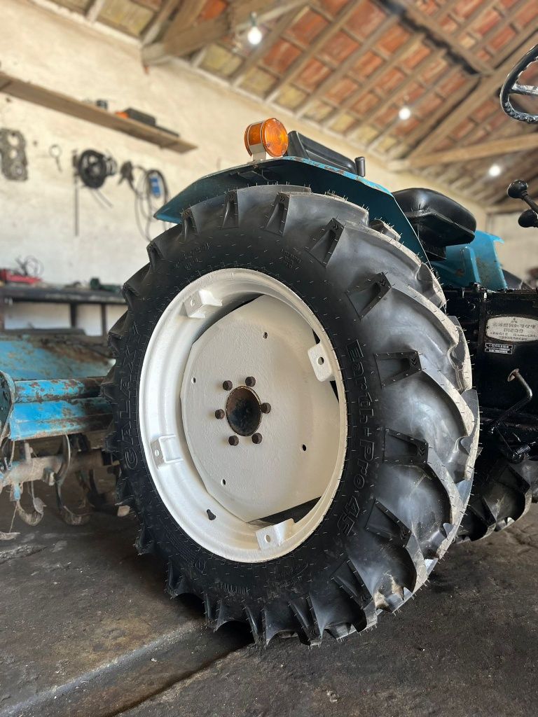 Mitsubishi D1800