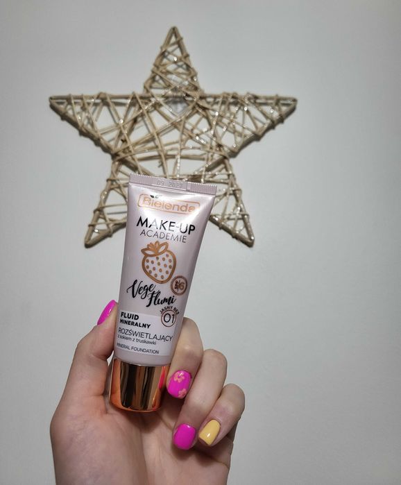 Fluid mineralny rozświetlający 01 Bielenda