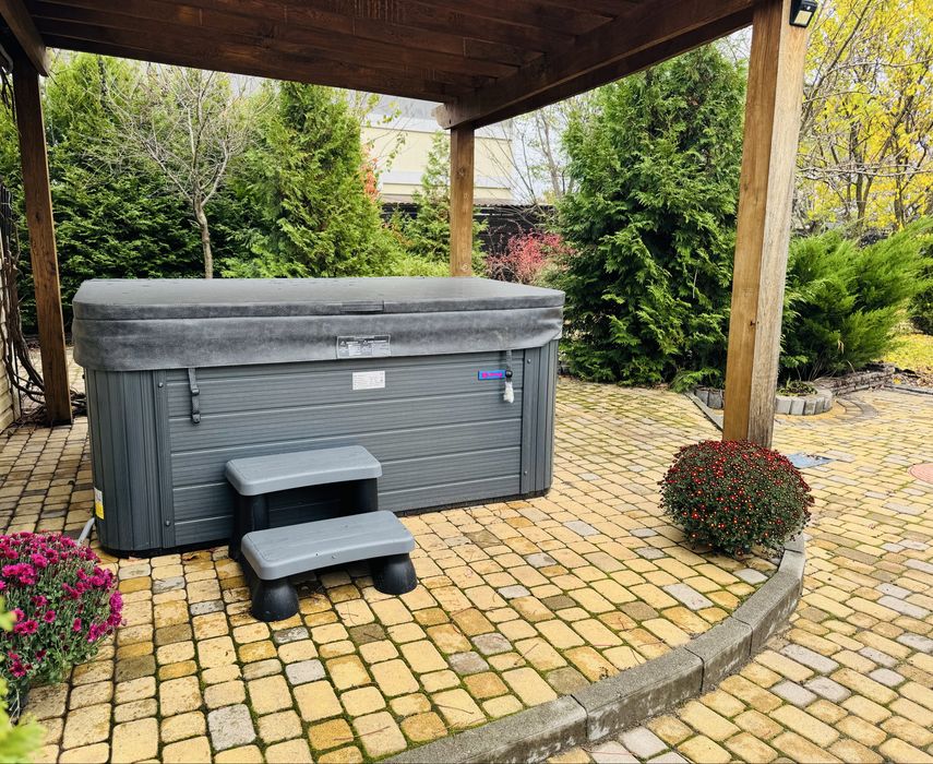 Подобово будинок. Басейн з підігрівом. Чан-Джакузі. м.Буча