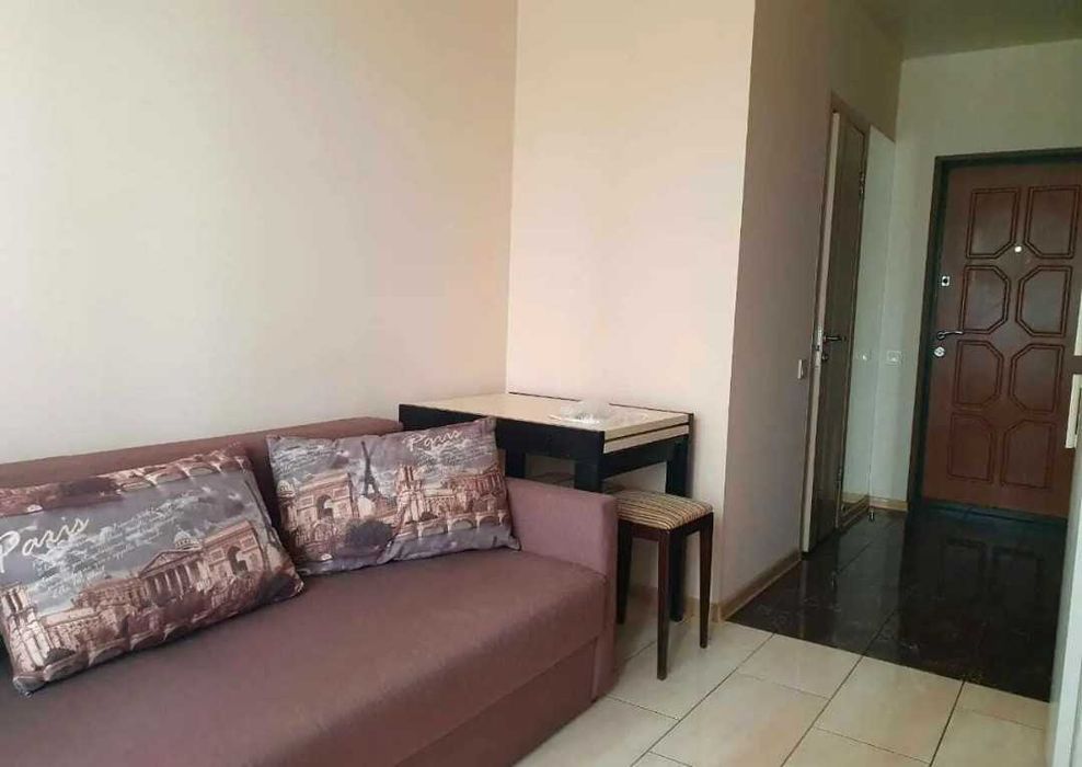 Продам смарт-квартиру с капитальным ремонтом, метро - 10 минут