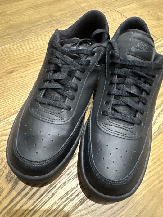 Nike court vintage black