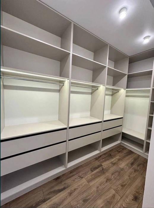 Новий будинок у престижному котеджному містечку