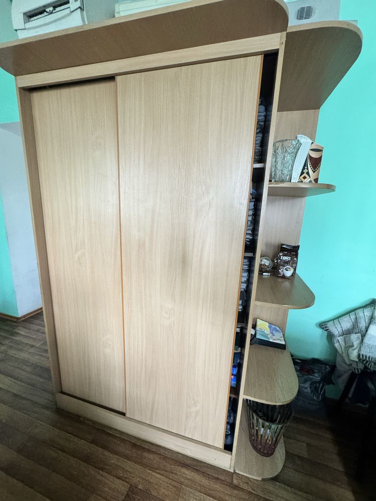 Продаж шафи купе в наявності