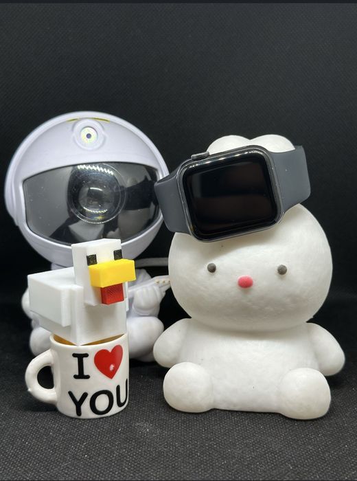 Apple watch SE 40mm. Ідеальний стан хороший комплект!