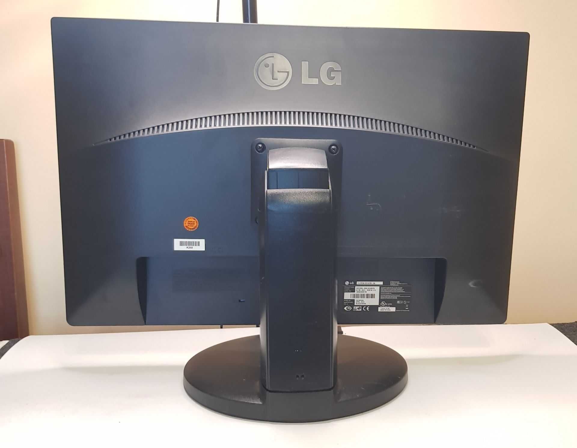 Монітор 22" (1680х 1050) LG Flatron E22 \ DVI \ VGA\ з колонками