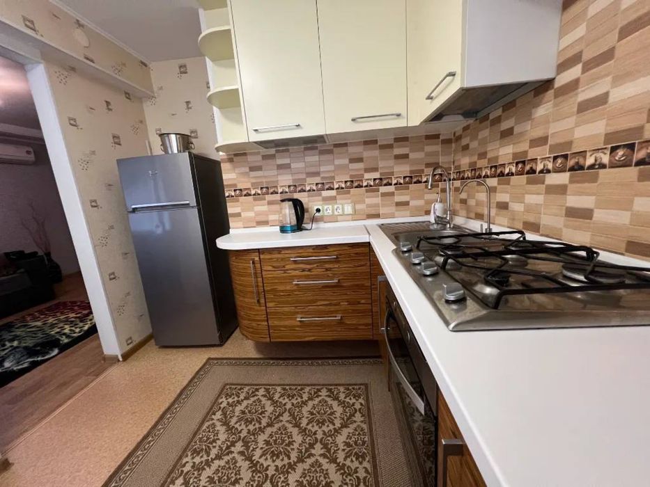 Помогу с жильем переселенцам ,иногородним ,студентам