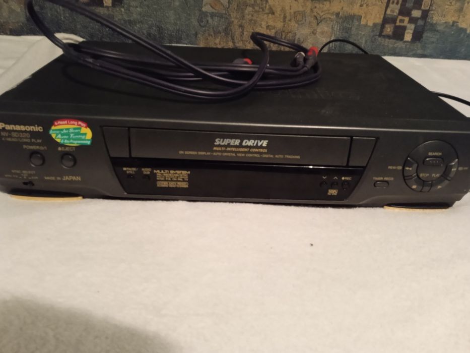 двд с пультом под касети