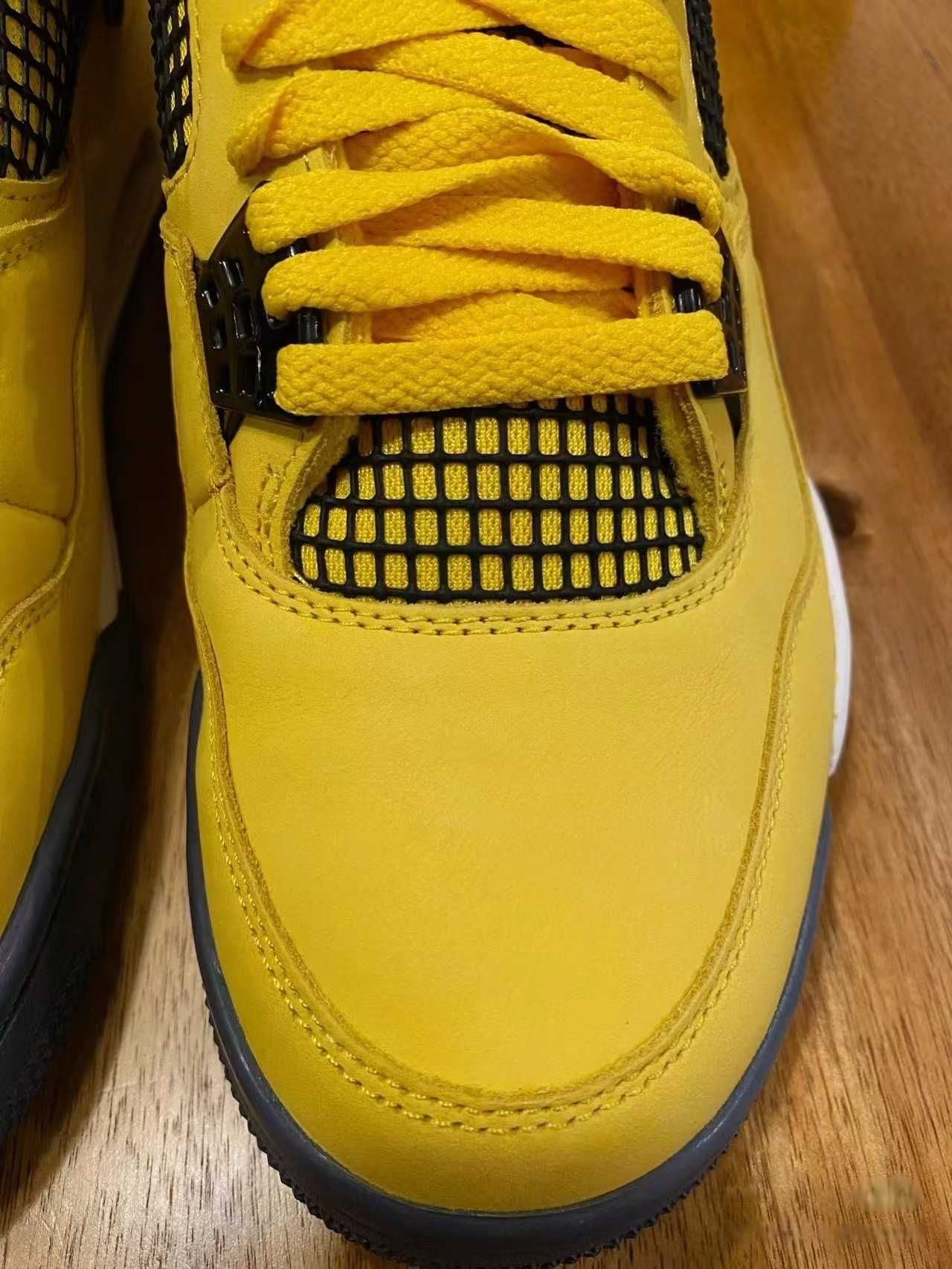 Jordan 4 Retro Lightning R.43