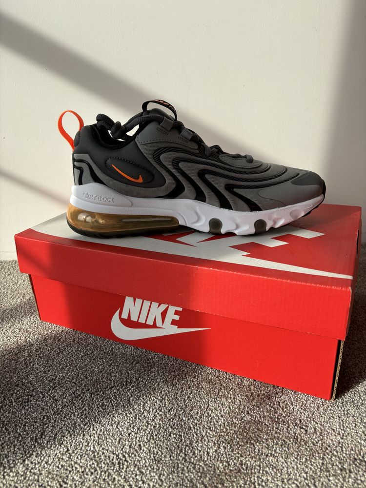 Nike Air Max 270 React ENG (GS)