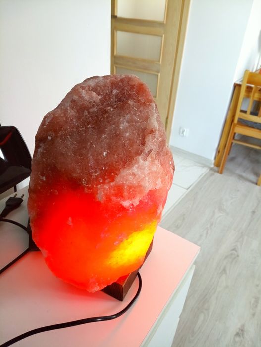 Lampka solna na biurko