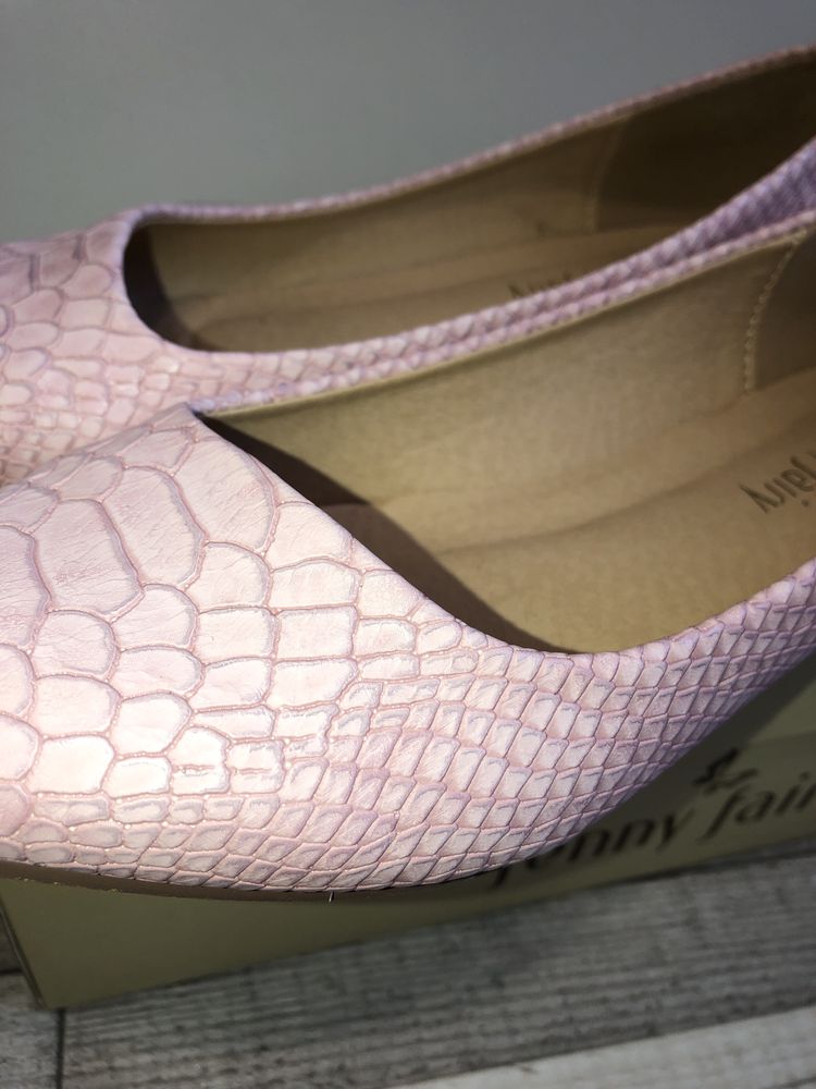 Baleriny buty ccc różowe pudrowy róż z motywem skry węża