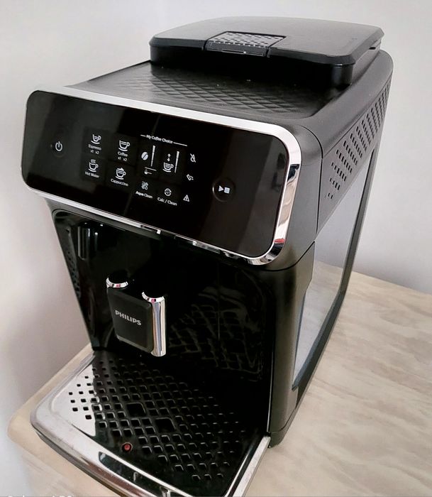 Кавомашина PHILIPS Series 2200