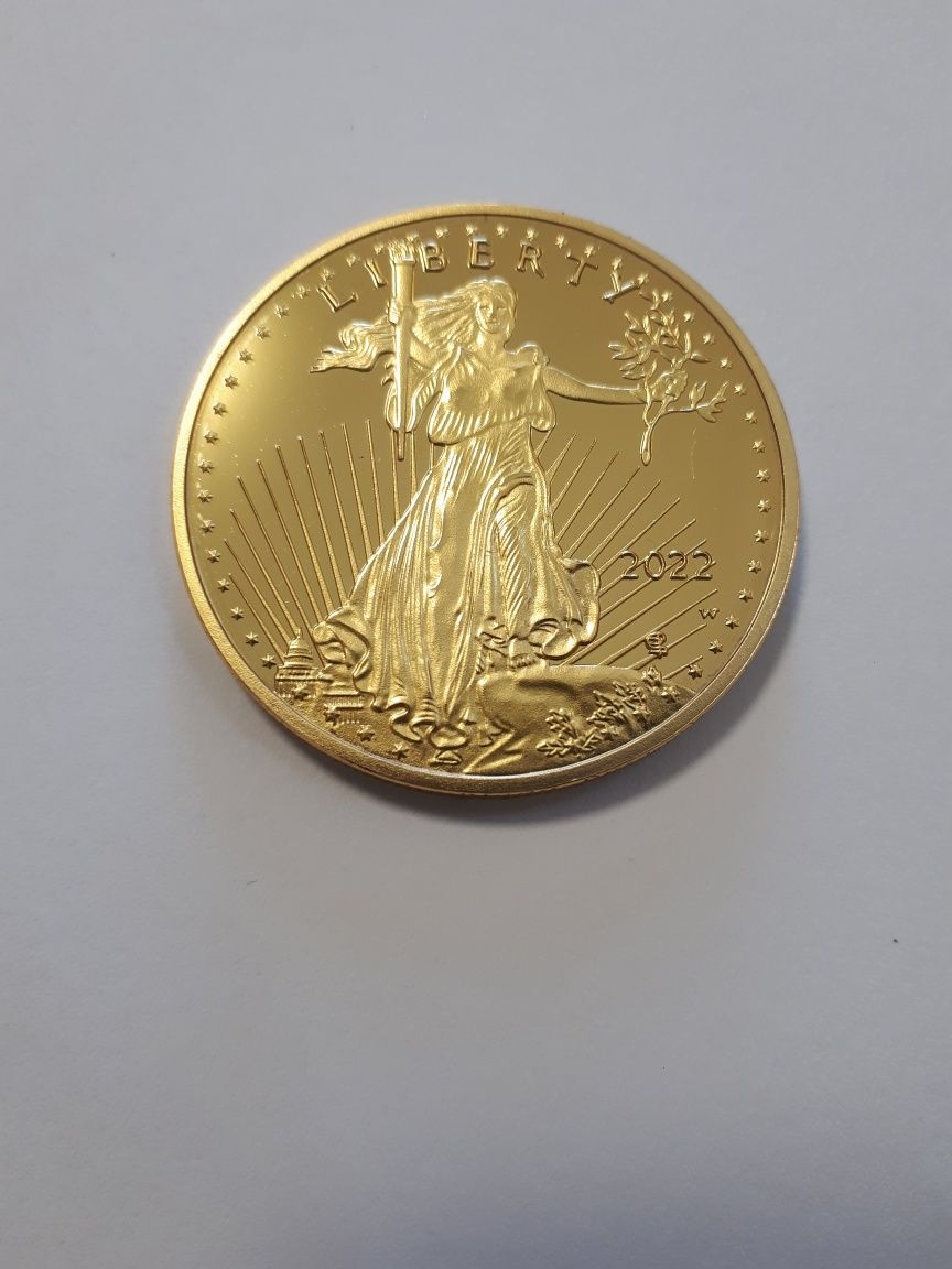 Сувенир подарок "Золотой" Американский Орел 50 долларов 2022 США"