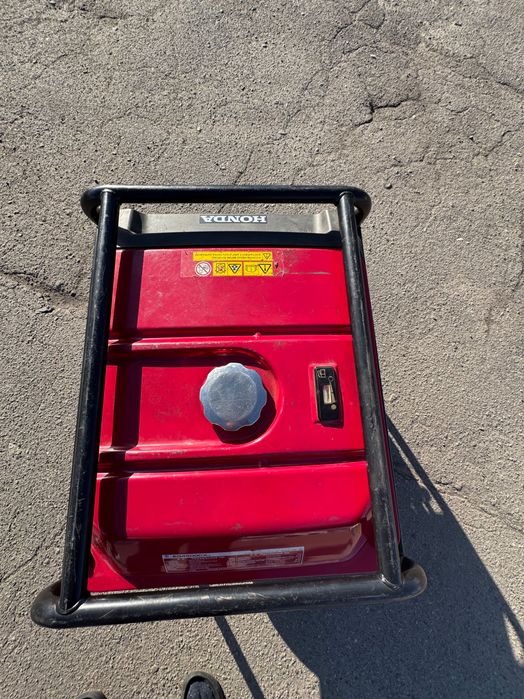 Генератор БУ  бензиновий однофазний HONDA EG 4500 CX  (4.5 кВт)