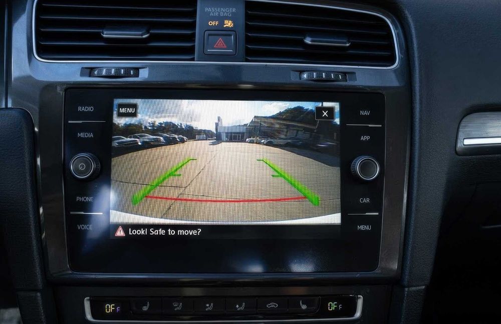 Volkswagen e-Golf SEL Premium      2017