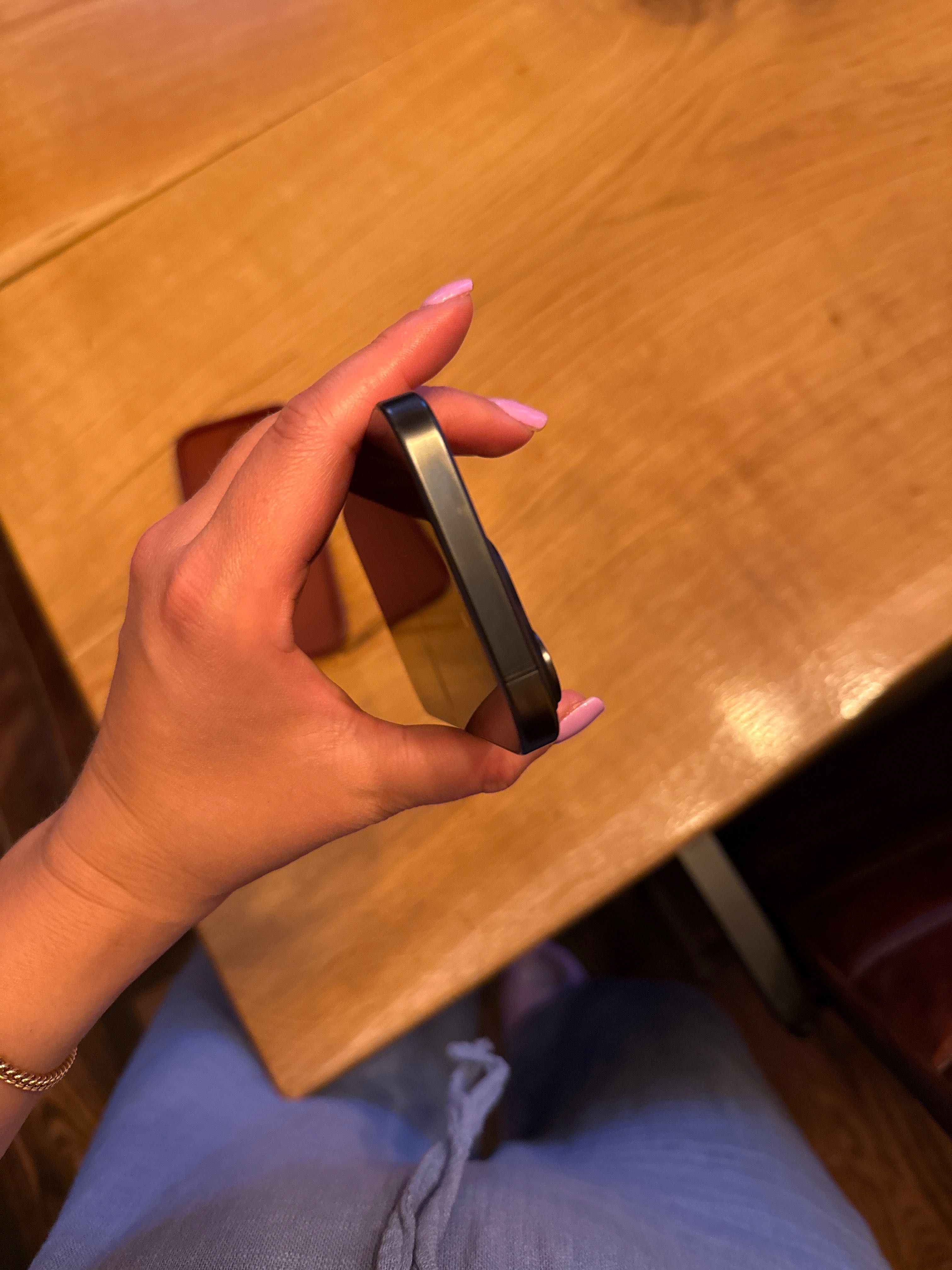 iPhone 15 pro 128GB