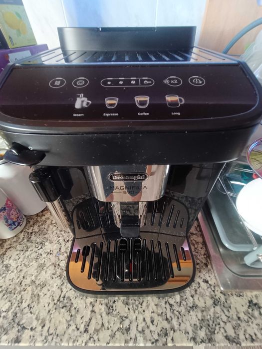 Máquina café Delonghi Magnifica EVO