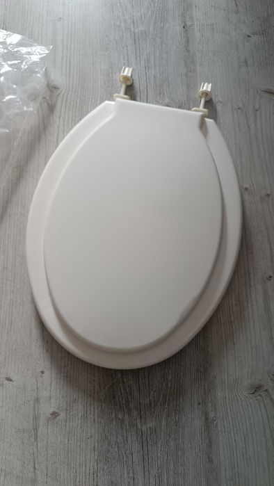 Deska sedesowa biała jak nowa