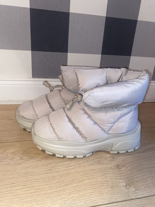 Beżowe nowe Buty zimowe śniegowce pikowane