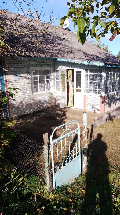 Продам будинок, с. Куча. ділянка 50 ст.