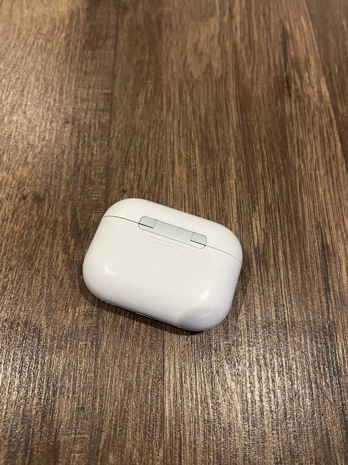 Apple AirPods Pro 2nd generation (MQD83)